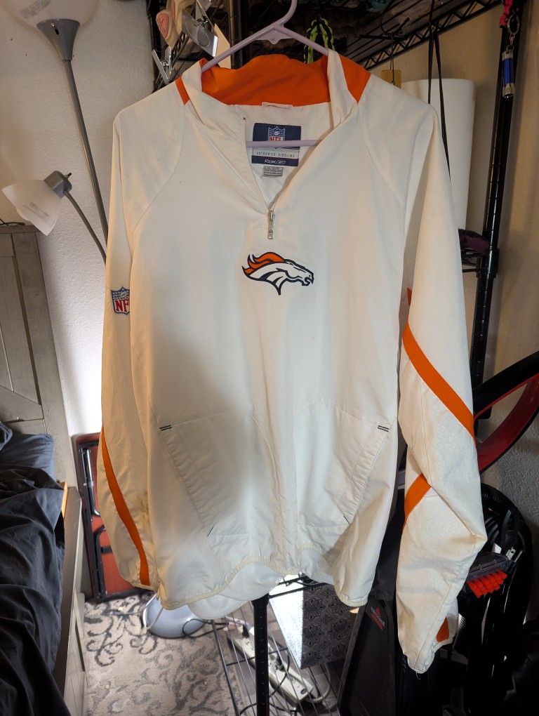 Denver broncos lightweight windbreaker size men's large