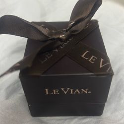 14 K Diamond Earring  Le vian  