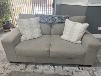 Gray Fabric Loveseat with Accent Pillows