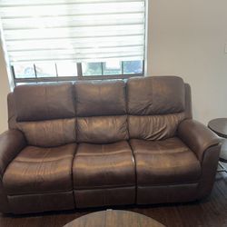 Flexsteel Henry Power Reclining Sofa with Power Headrest and Lumbar in Hickory