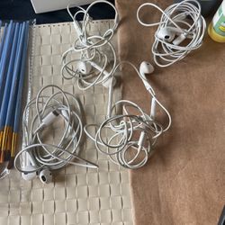 Apple Headphones - Wired 