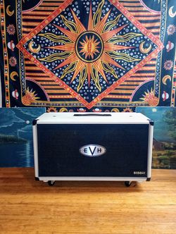 EVH 5150iii 2x12 Cab White