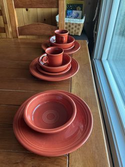 Fiestaware Paprika 10-Piece Place Setting – Retired Color