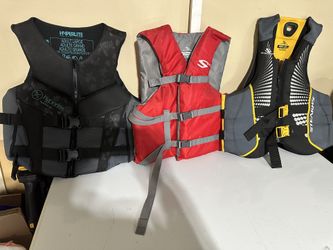 3 New Life Vests