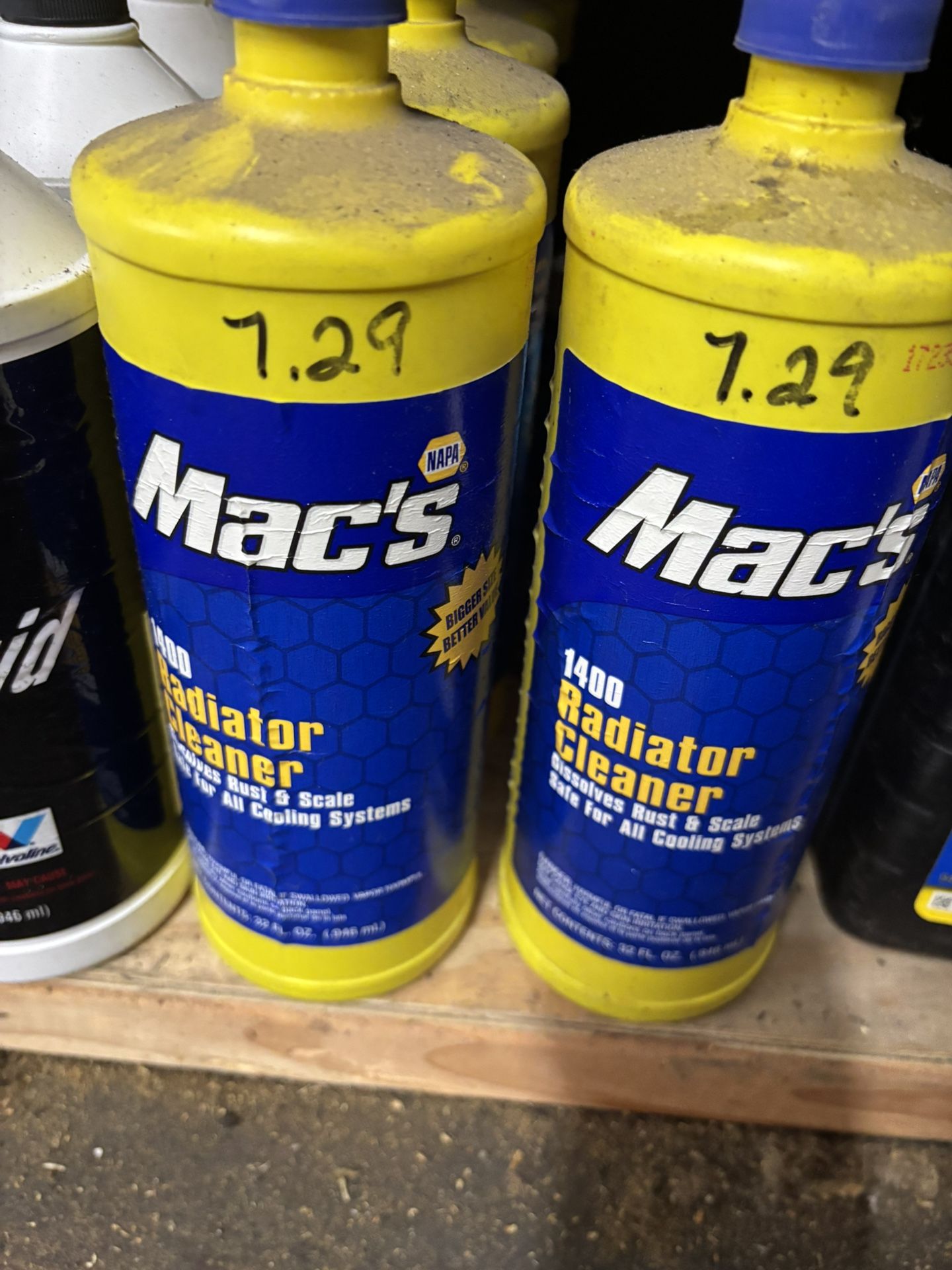 Mac's Radiators Mac’s 1400 Radiator Cleaner for Sale in Edgewood, WA - OfferUp