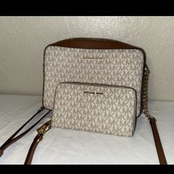 Michael Kors Purse And Wallet