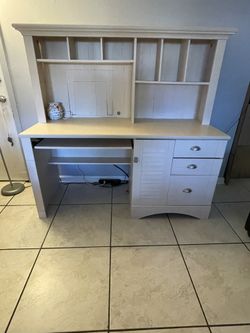 Crème Light Oak Office Computer Office Desk And Crème Faux Leather Office Chair (bought Separately)