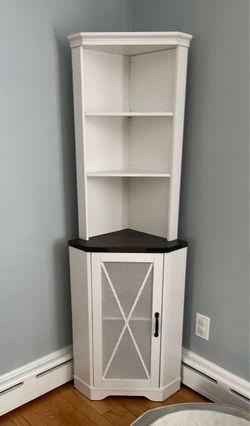 Corner cabinet