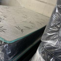 Full Size Plush Pillow Top