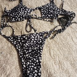 NWT Ladies Size Small Bikini