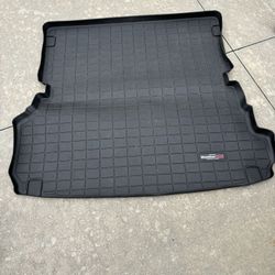 Weather tech Cargo Liner Audi Q7 - Like New