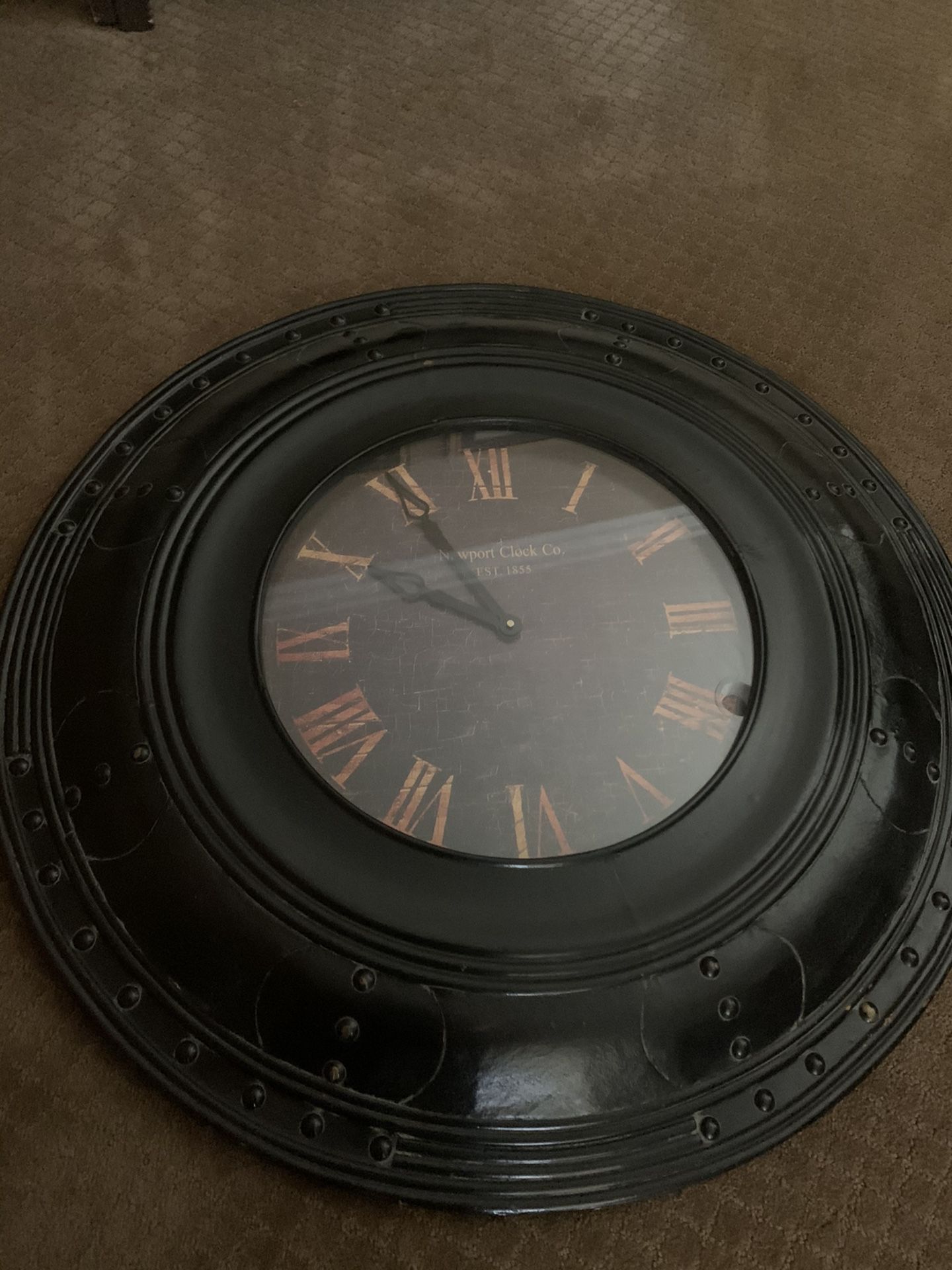 3x3 foot wall antique finish, battery operated clock.