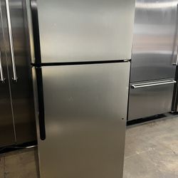 Ge Top Freezer 18 Cu Ft Refrigerator In Gray 