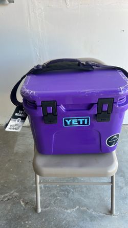Yeti cooler 15 roadie purple