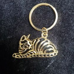 Vintage Danecraft Openwork Gold Tone Cat 

KEYCHAIN