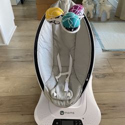 mamaRoo - 4 multi-motion baby swing
