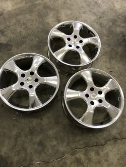 Alloy wheels 17 x 8 bolt is 5 x 114 or 4.5. Should fit Lexus Toyota Honda Acura etc.