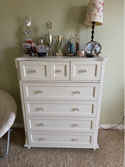 Bedroom furniture (Girls)