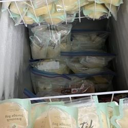 Fresh Breast Milk for Sale – 6oz Bags - $1/oz