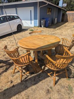 Table & chairs