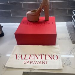 Shoe