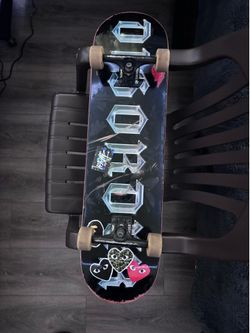 complete size 8.25 skateboard with new bearings