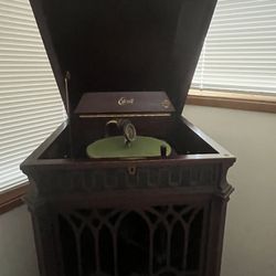 Antique Edison Victrola Phonograph