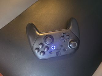 NINTENDO SWITCH  PRO CONTROLLER