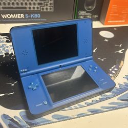 Nintendo DSi XL bundle