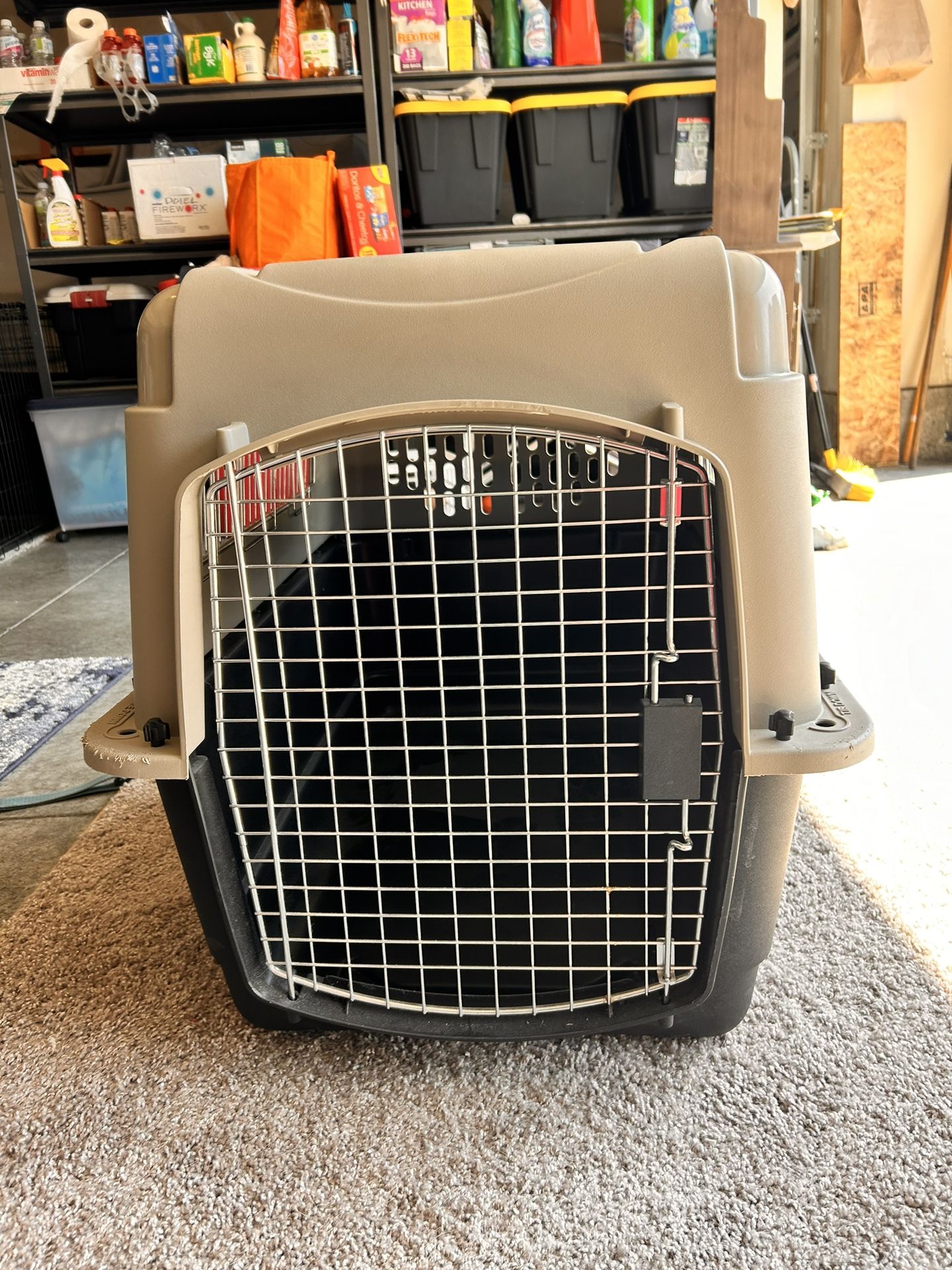 Med/large Petsafe Dog Crate