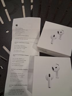 Apple AirPods 5 with Wireless Charging Case