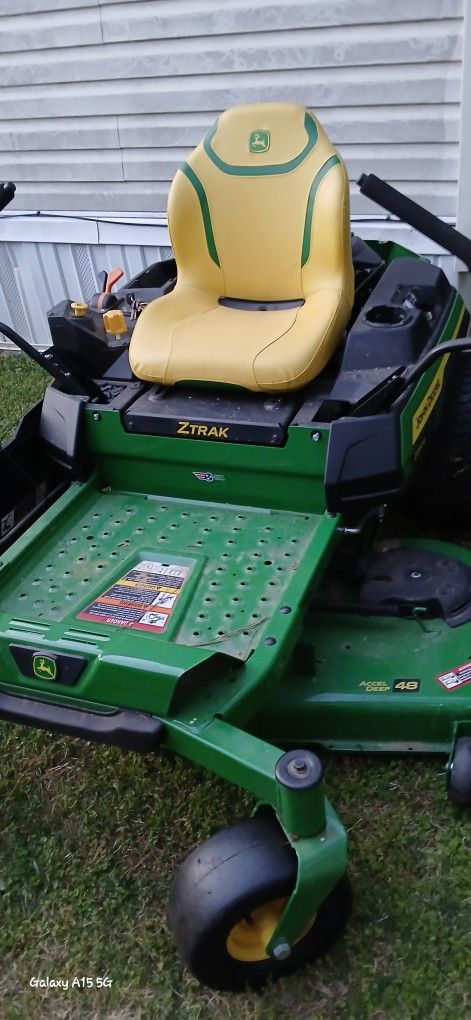 Jonh Deere Zero Turn