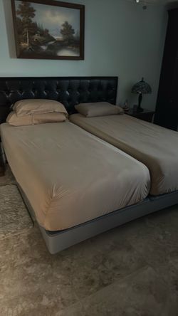 King side bed with head board