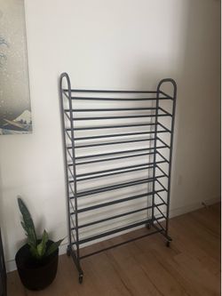 Shoe rack 5ft x 3 1/2ft