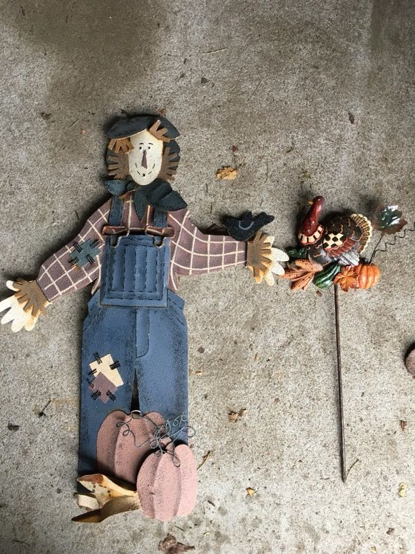 Thanksgiving / Fall lawn decorations