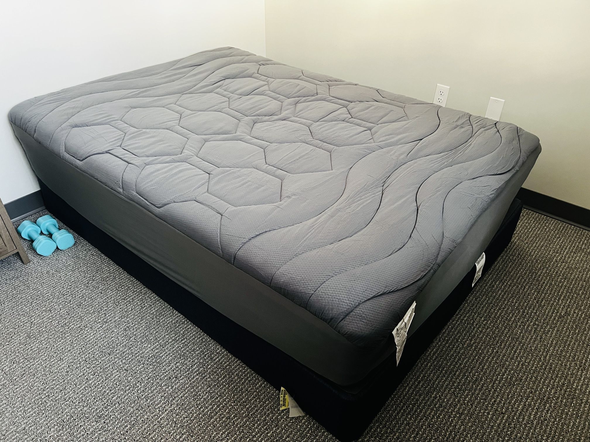 Full Size Mattress And Box Bed