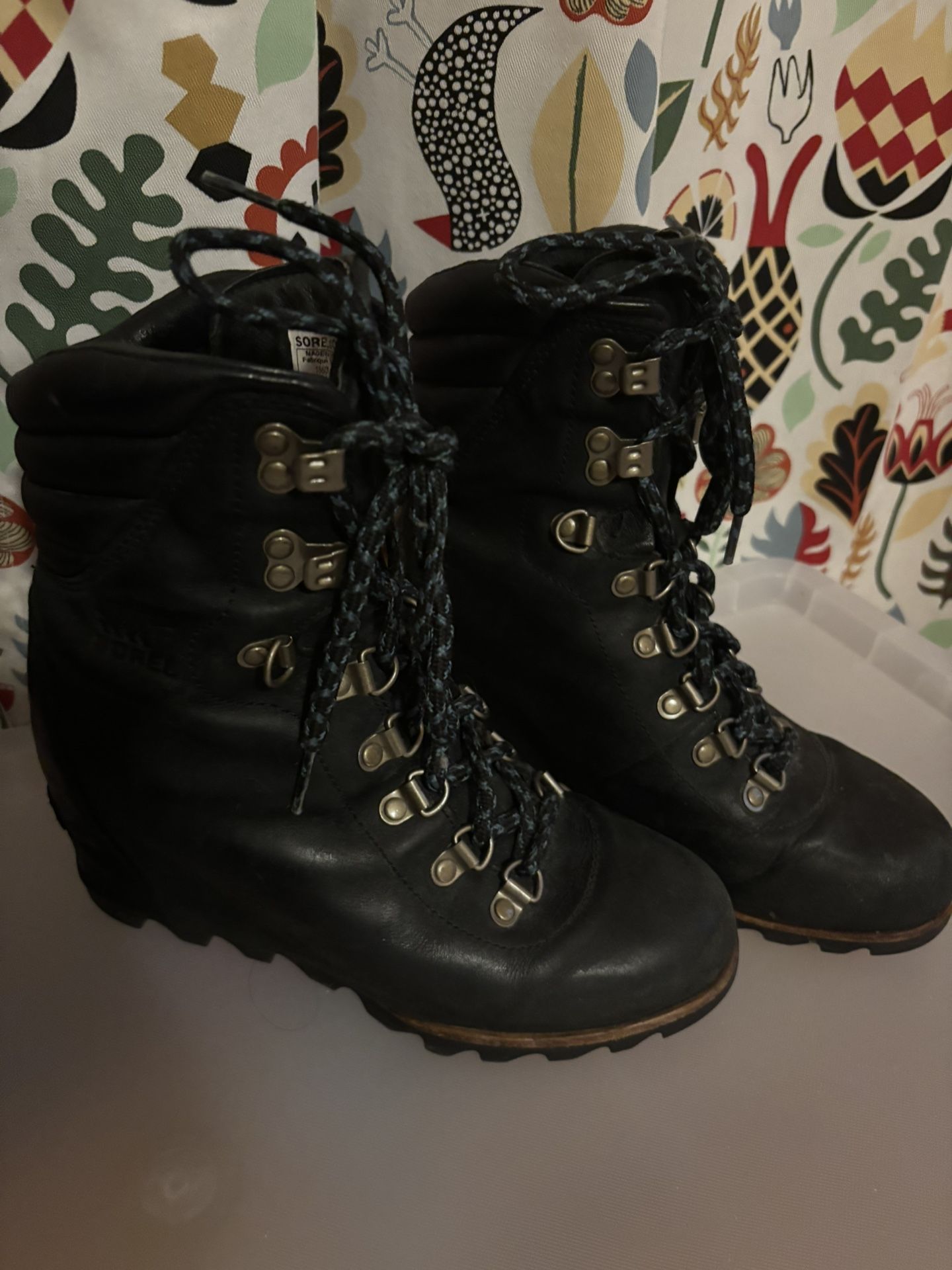 Sorel Black Boots 8 Women