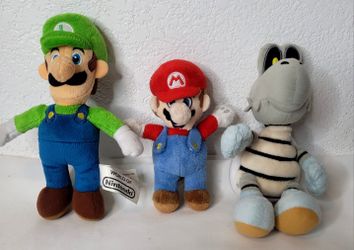 WORLD OF NINTENDO 3 Figures Fire Mario, Luigi and Dry Bone collectibles Plush