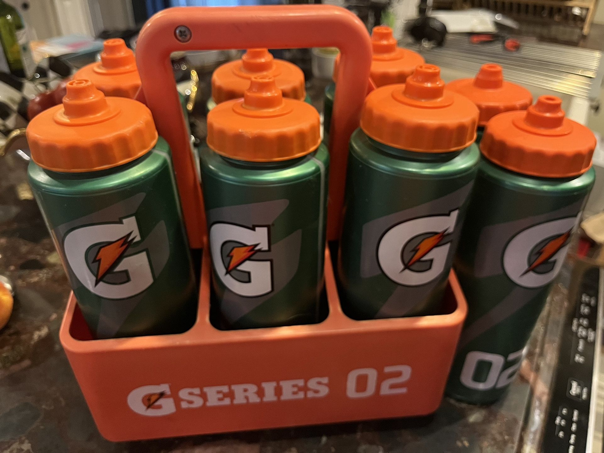 Just Reduced! Gatorade Bottles (8) In Carry Case
