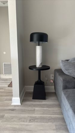 City furniture lamp and table 2 set