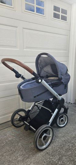 Mutsy bassinet & stroller