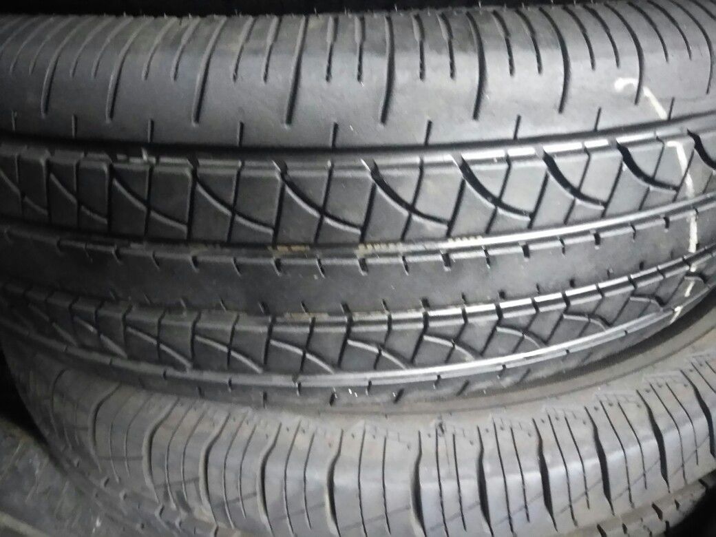 Great looking set of Trailer tires, size ST 225/75/R15