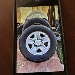 Toyota  Tundra  Set of  4  tires   5  Lugs  Size 18