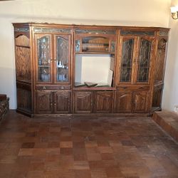 In Tujunga-FREE 5 Pc Sectional Display Entertainment Unit