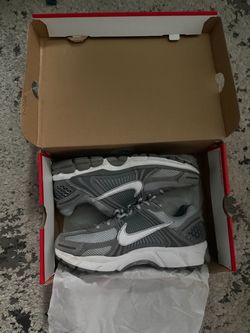Nike Running Sneakers Gray White