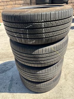 235/45r18 Hankoon tires en excelentes condiciones de vida las 4