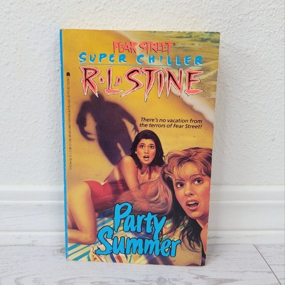 VTG Fear Street Party Summer R.L Stine Paperback Book