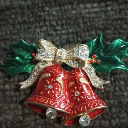 Vintage Holiday Brooch