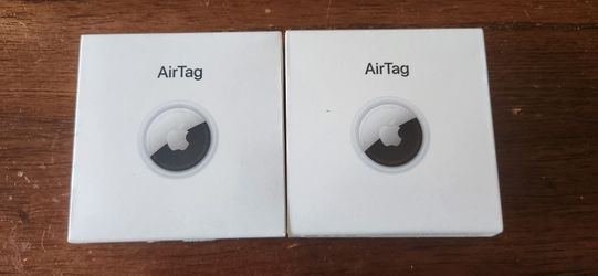 2 Apple AirTags