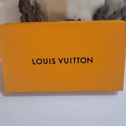 Louis Vuitton wallet for Sale in Gulfport, MS - OfferUp